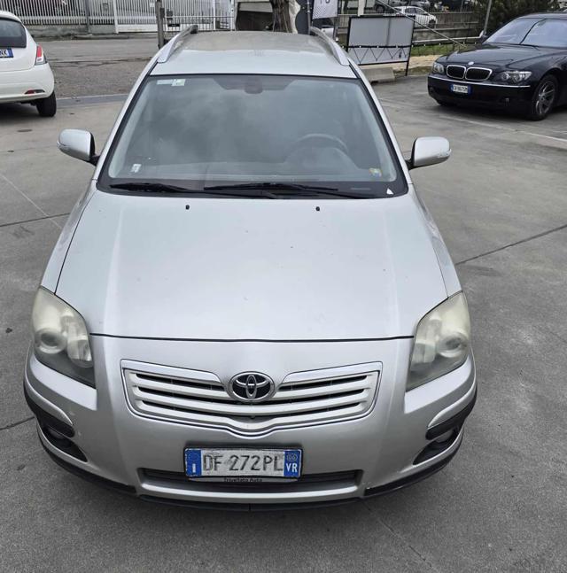 TOYOTA Avensis BENZINA/GPL 1.8 16V SW senza nessun lavoro da fare