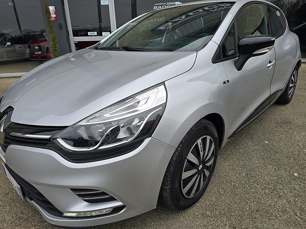 Renault Clio dCi 90 CV 5 Moschino Intens