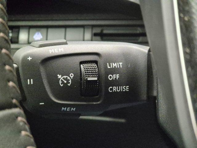 PEUGEOT 3008 PureTech Turbo 130 S&S Allure Pack N1 Autocarro