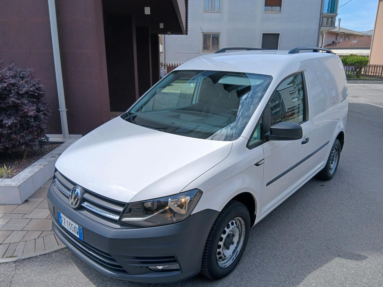 Volkswagen Caddy 2.0 Tdi 100 cv cambio DSG in pronta consegna