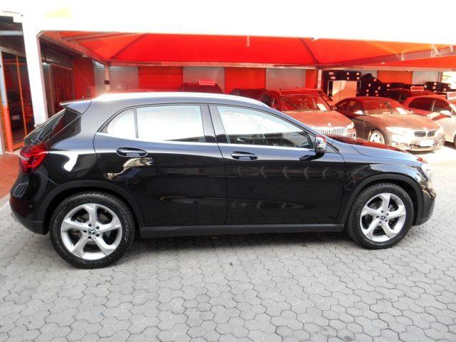 MERCEDES-BENZ GLA 180 Sport+TELECAMERE 360°+NAVIG+SEDILI RISCALDATI