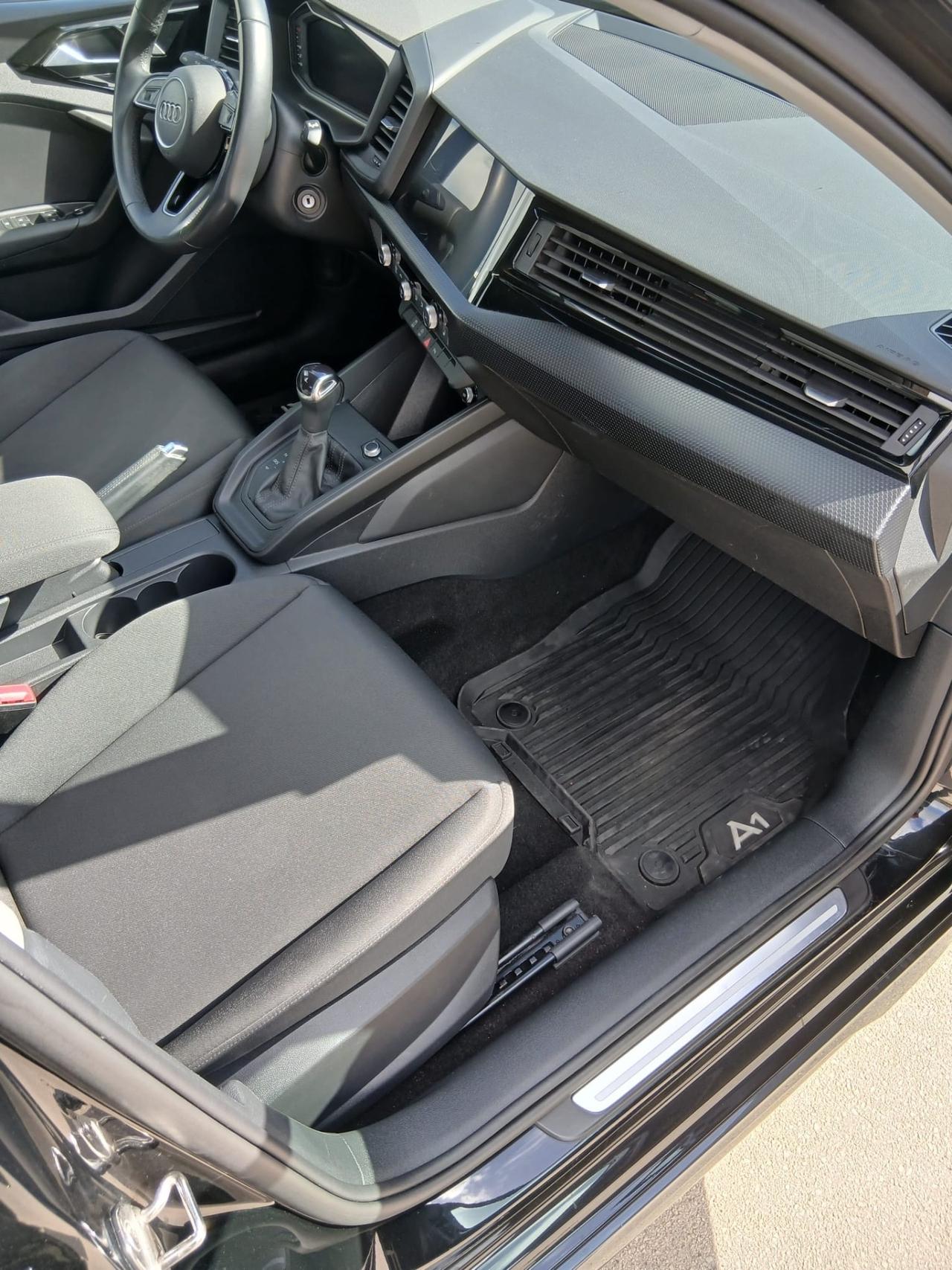 Audi A1 allstreet 35 TFSI Admired