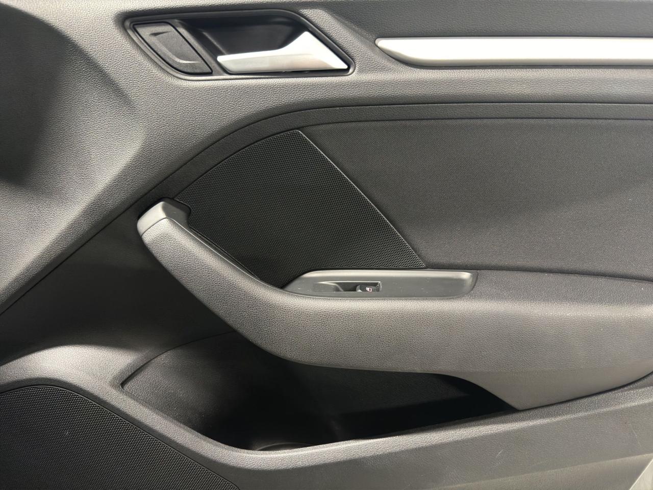 Audi A3 1.6 TDI clean diesel Ambition