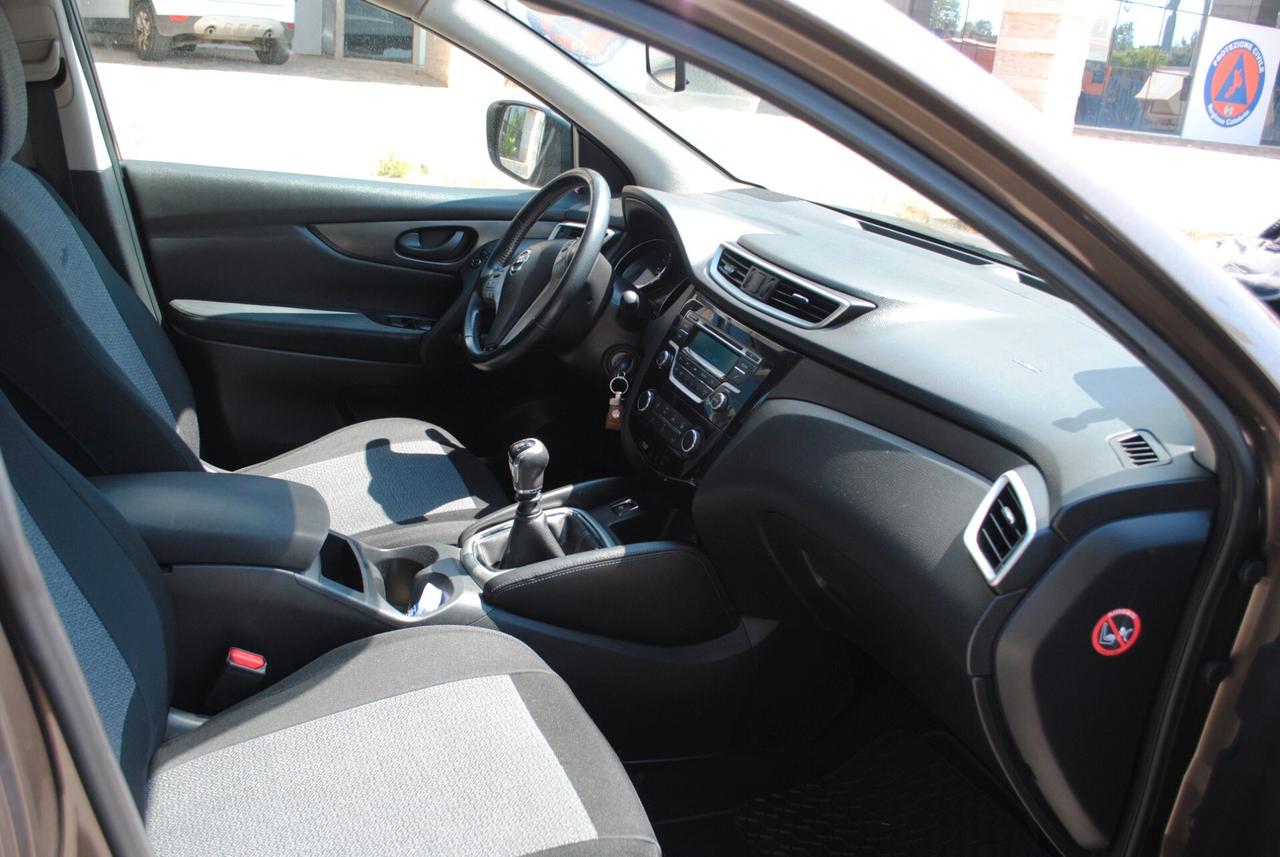 Nissan Qashqai 1.5 dCi Visia