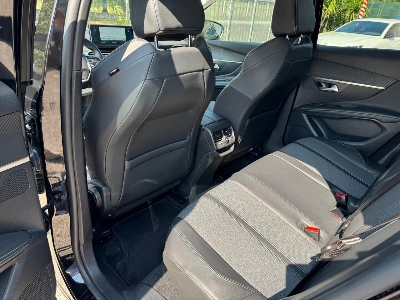 Peugeot 3008 BlueHDi 130 S&S EAT8 Allure