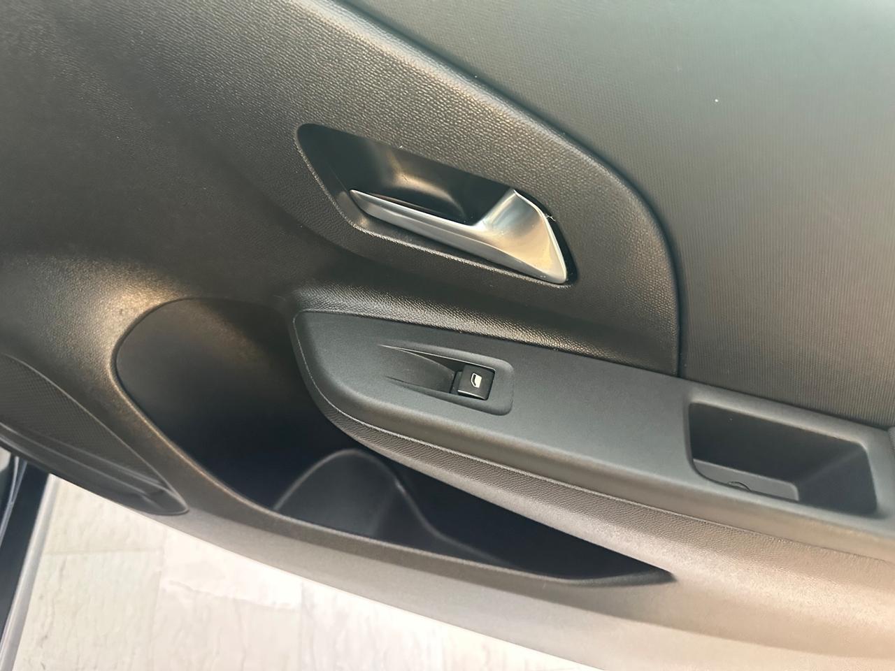 Opel Corsa 1.2 Edition solo 30 mila km dicembre 2020