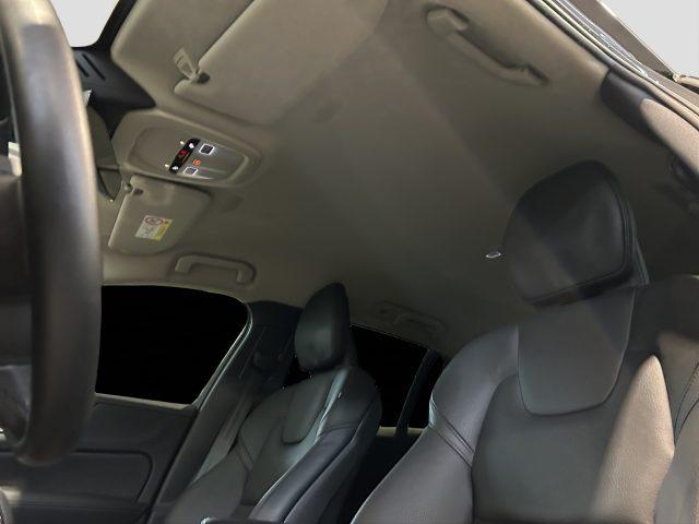 VOLVO V60 V60 B4 (d) automatico Plus Dark
