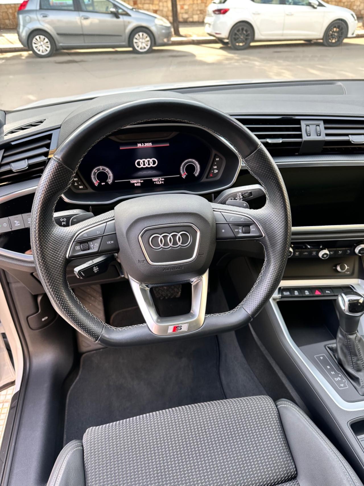 Audi Q3 S line Tetto apribile Navi 200cv