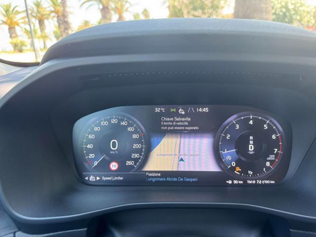VOLVO XC40 T2 Geartronic Momentum