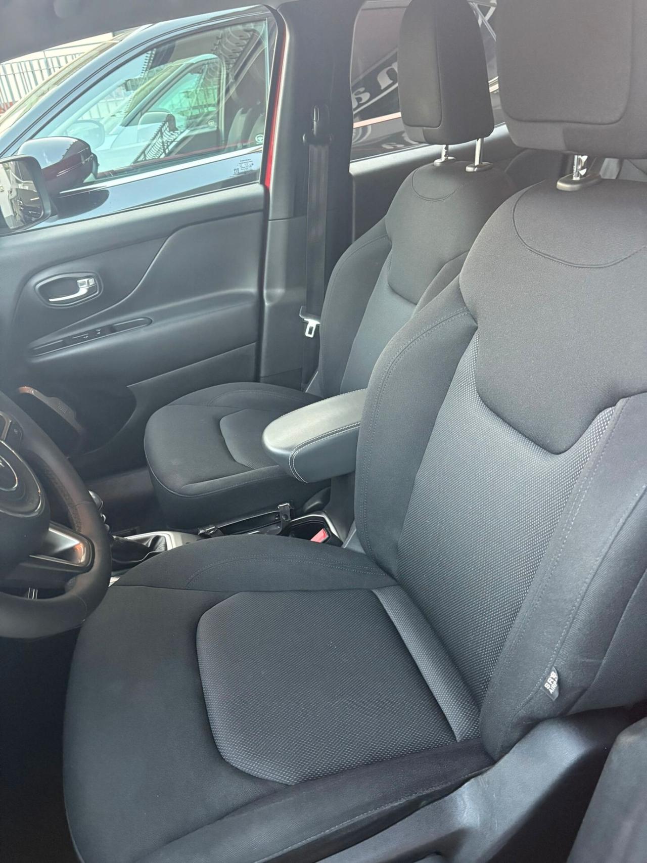 Jeep Renegade 1.6 Mjt 130 CV Longitude