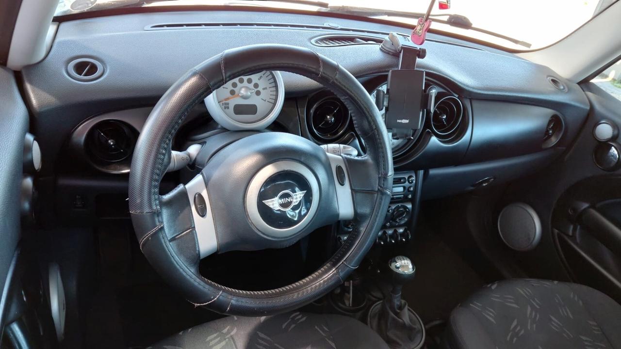 Mini 1.4 tdi One D ok neopatentati