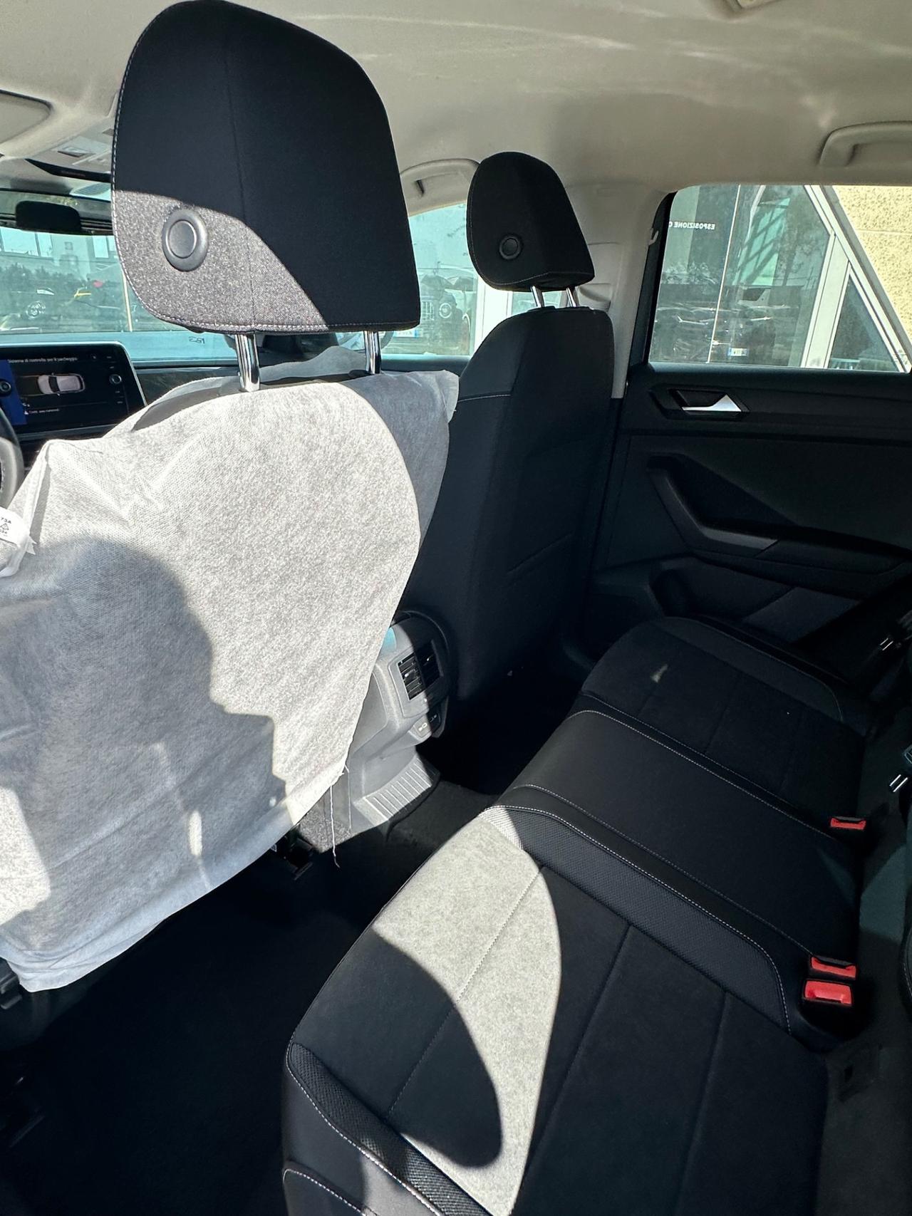 Volkswagen T-Roc 1.0 tsi Style possibilità noleggio no scoring
