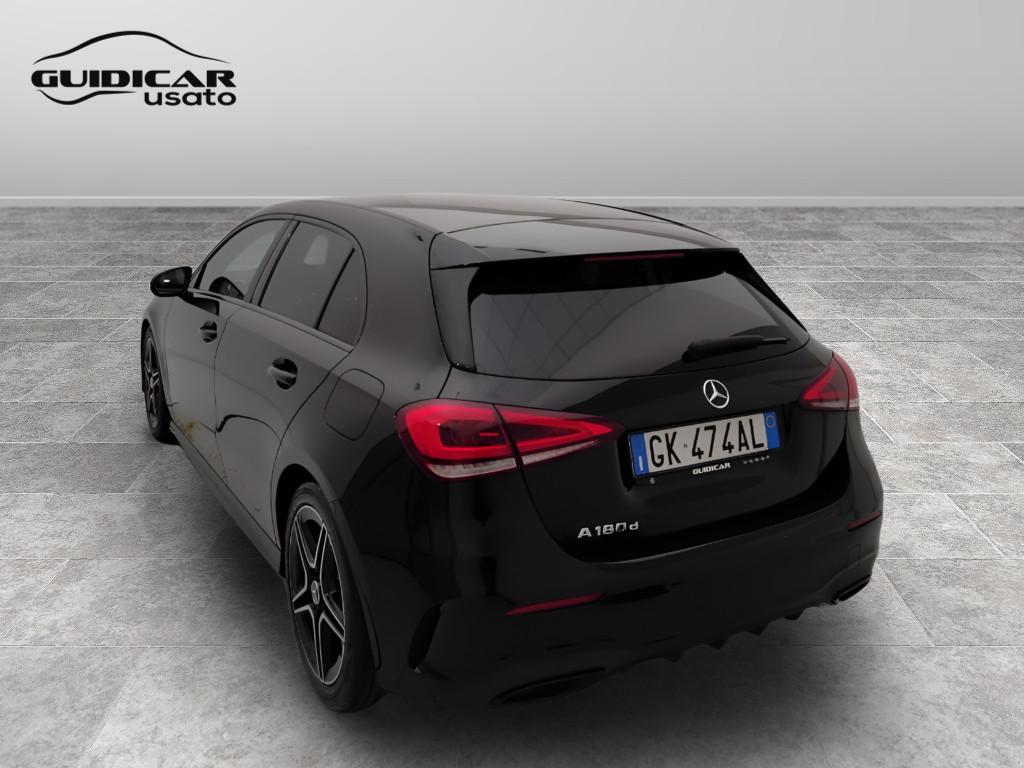 Mercedes-Benz Classe A - W177 2018 - A 180 d Premium Night edition auto