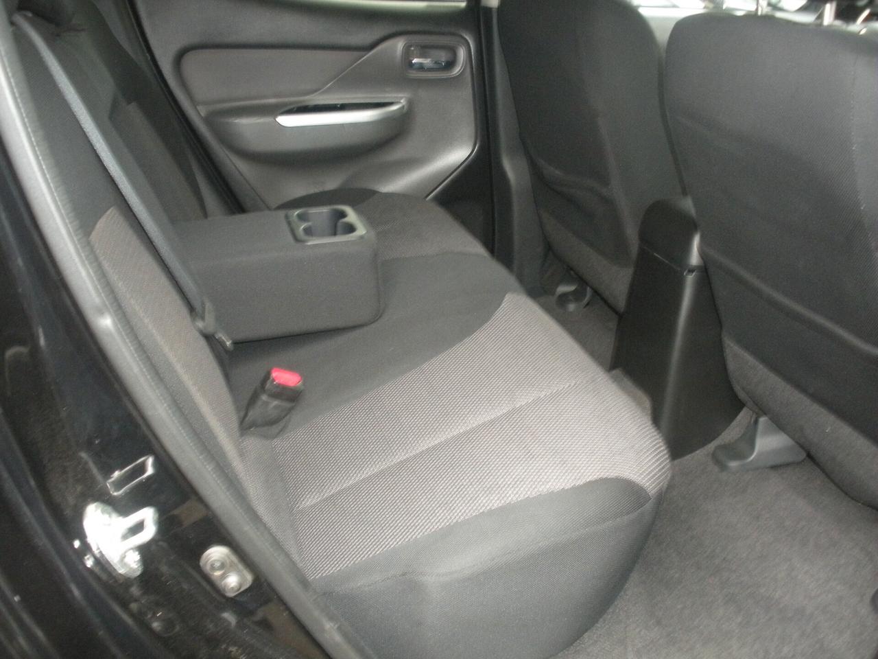 Mitsubishi L200 2.4 DI-D/181CV Double Cab SAFARI