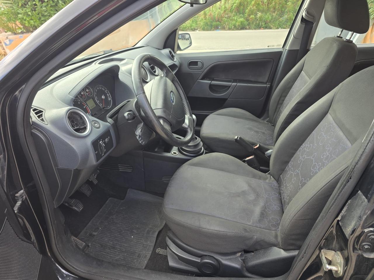 Ford Fiesta 1.6 TDCi 5p. Ghia