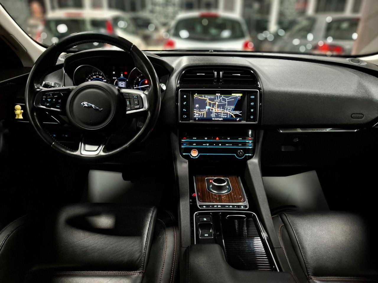 Jaguar F-Pace 2.0 D 180 CV euro 6