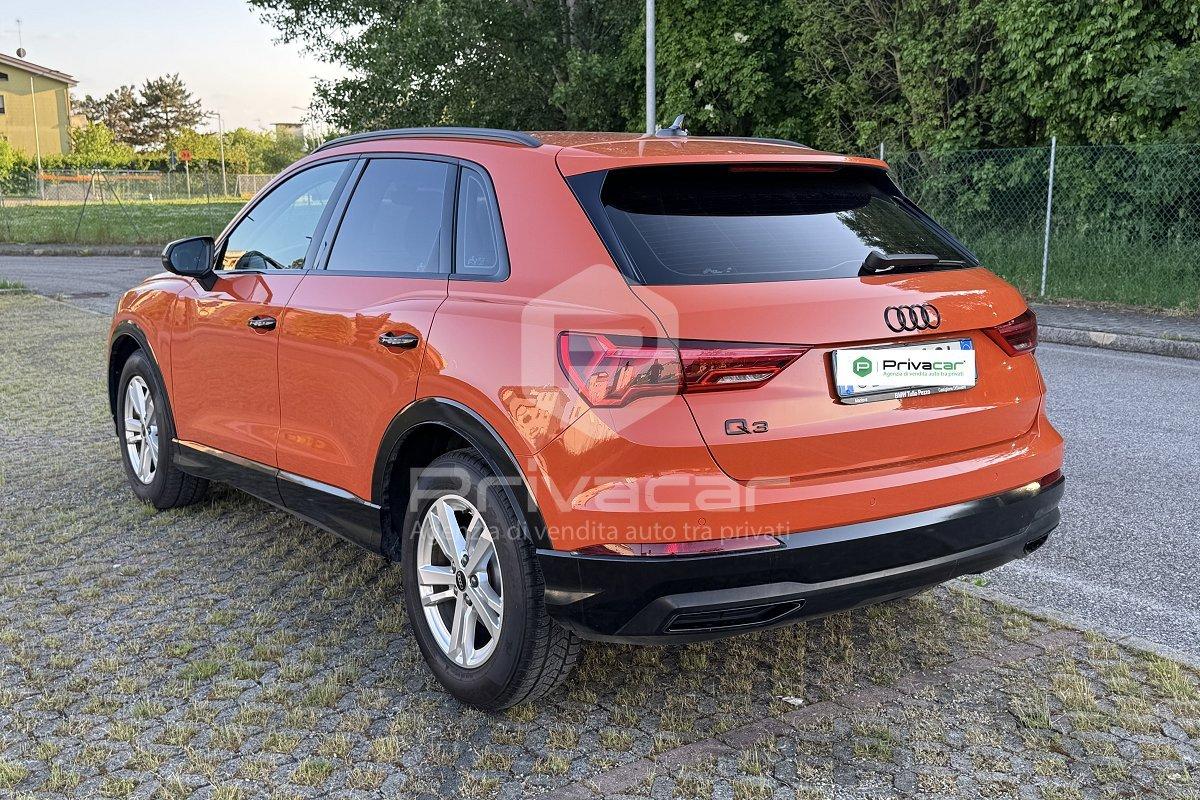 AUDI Q3 35 TDI S tronic Business Advanced