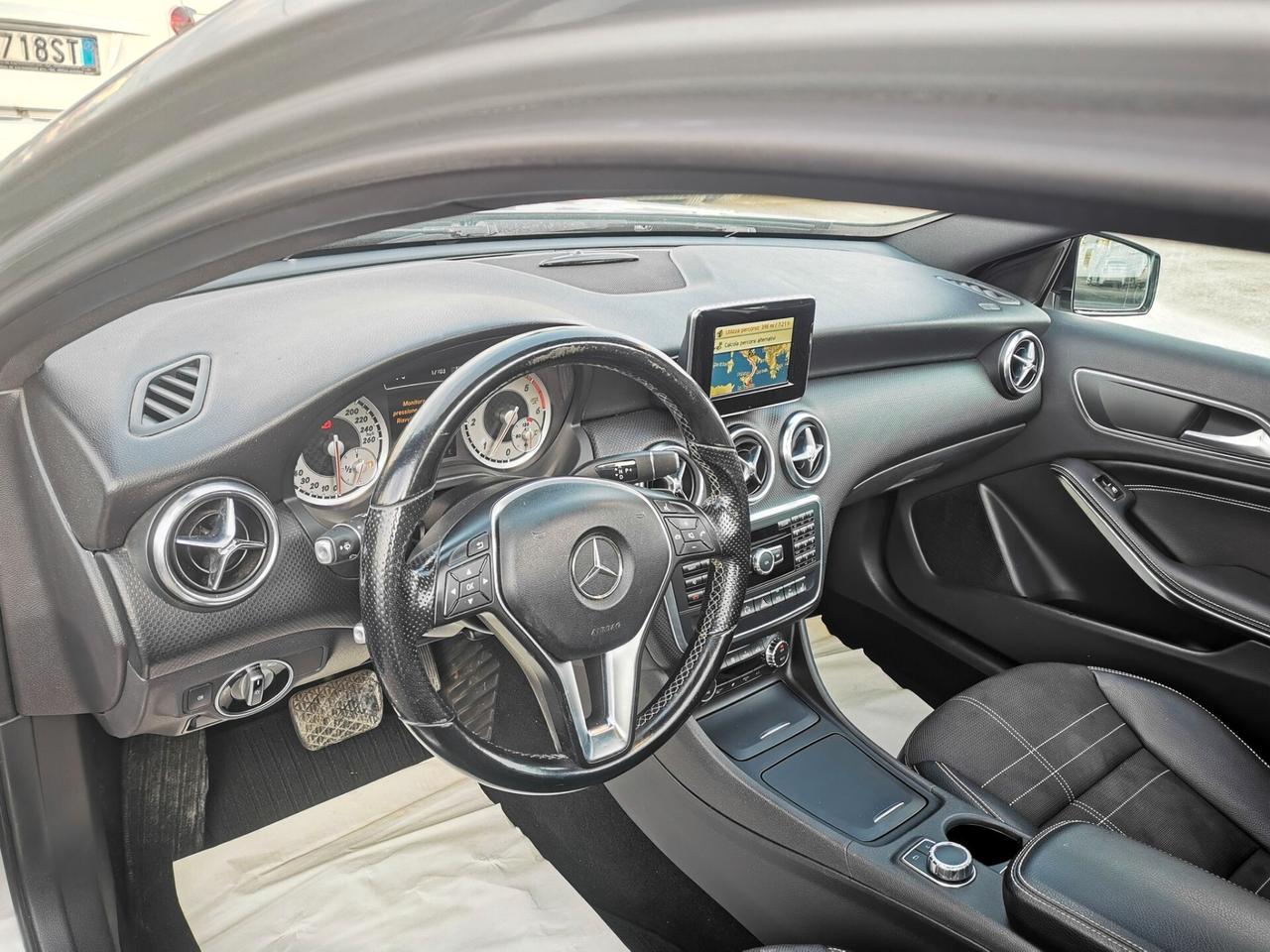 Mercedes-Benz Classe A200d 135 cv BlueEfficiency Premium 2013