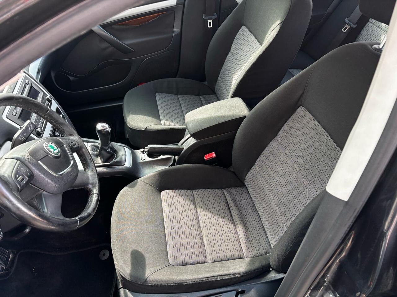 Skoda Octavia 1.6 TDI CR F.AP. Wagon Ambition IDONEA PER NEOPATENTATI PERMUTABILE