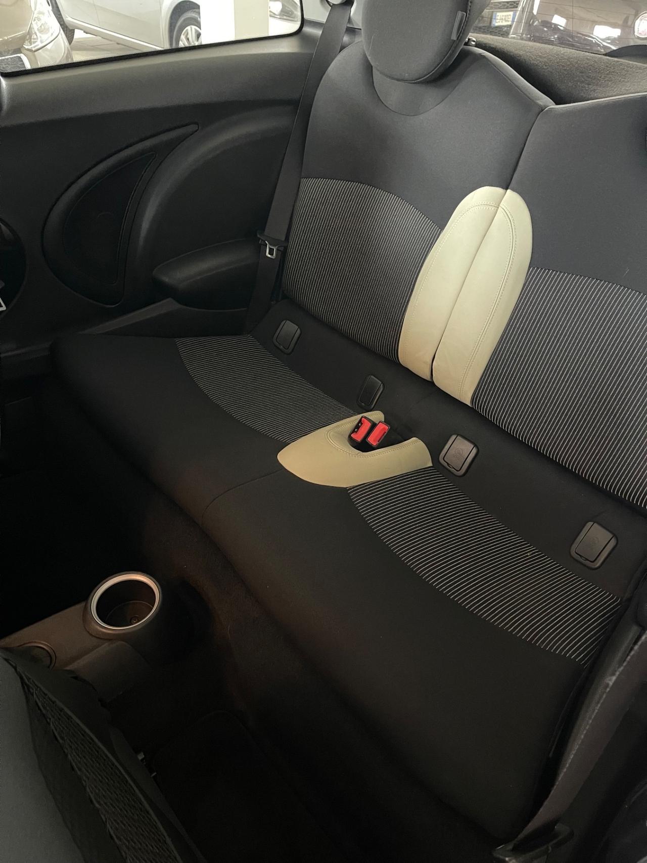 Mini 1.4 16V One Chili