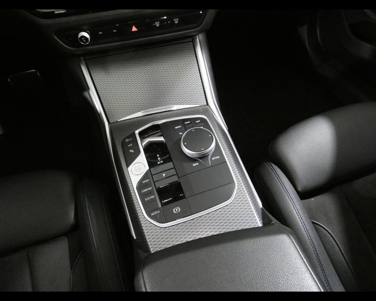 BMW Serie 3(G20/1-80/1) - 320d 48V xDrive Touring Msport