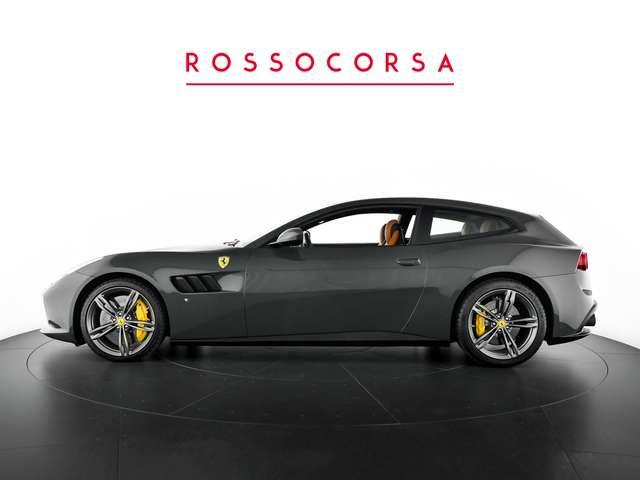 Ferrari GTC4 Lusso V12