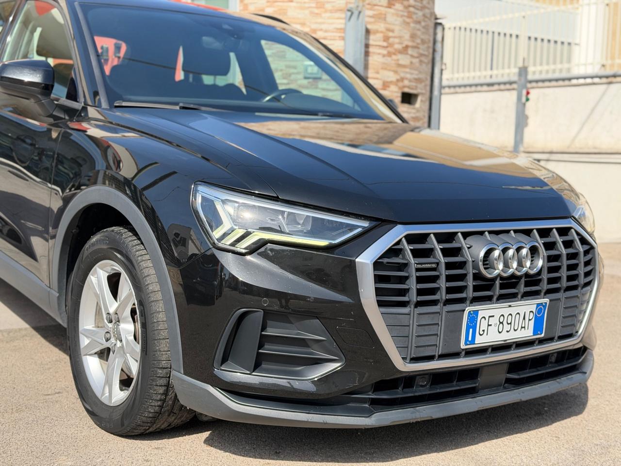 Audi Q3 35 TDI quattro Business-2019 MATRIX/NAVI