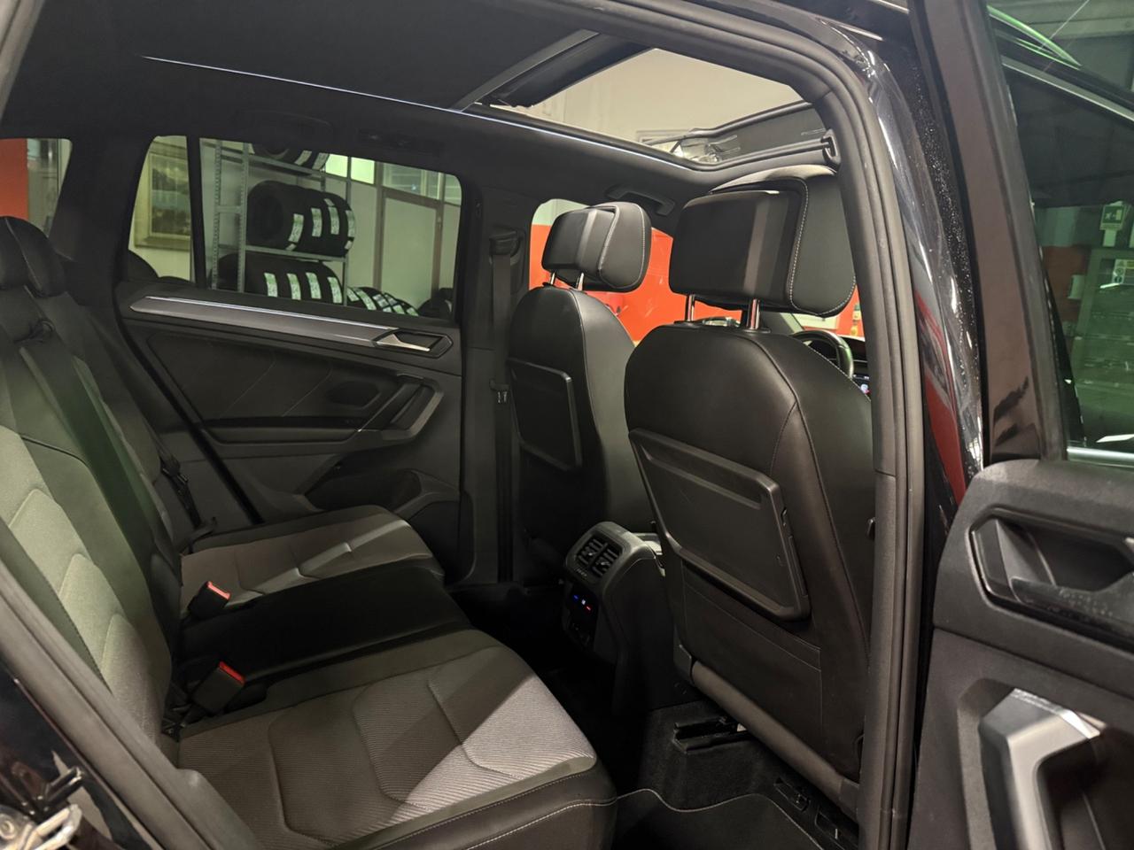 Volkswagen Tiguan 2.0 TDI R-LineDSG 4MOTION