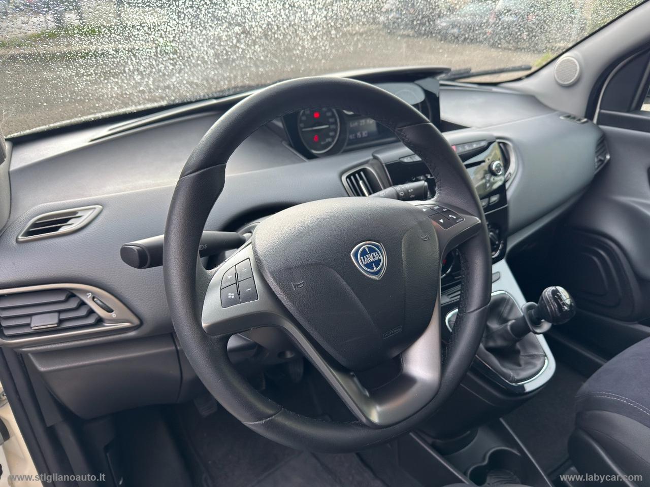 LANCIA Ypsilon 1.2 69 CV 5p. Silver