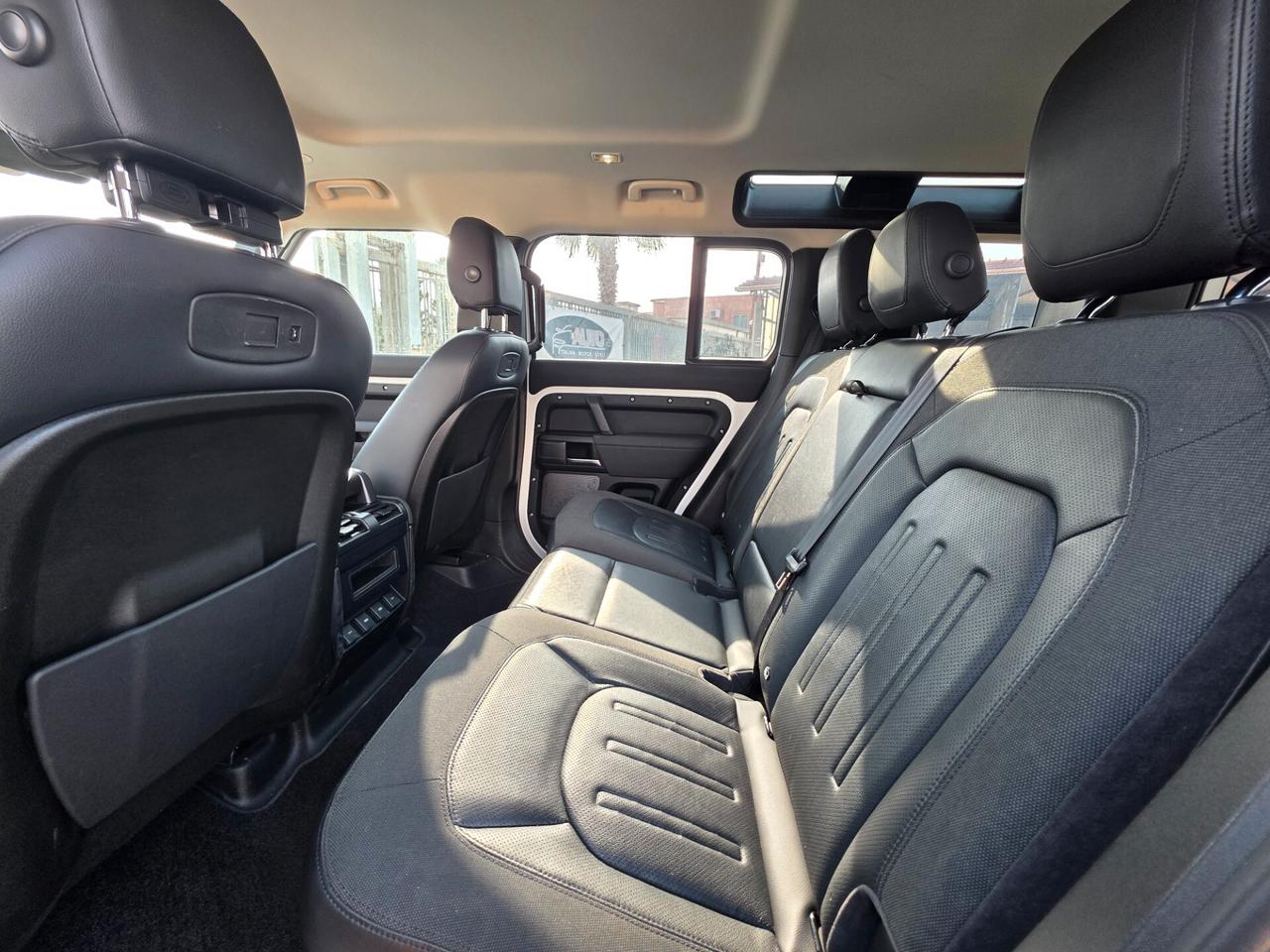 Land Rover Defender 110 2.0 SD4 240CV AWD Auto 72 Yrs. WEB Edition