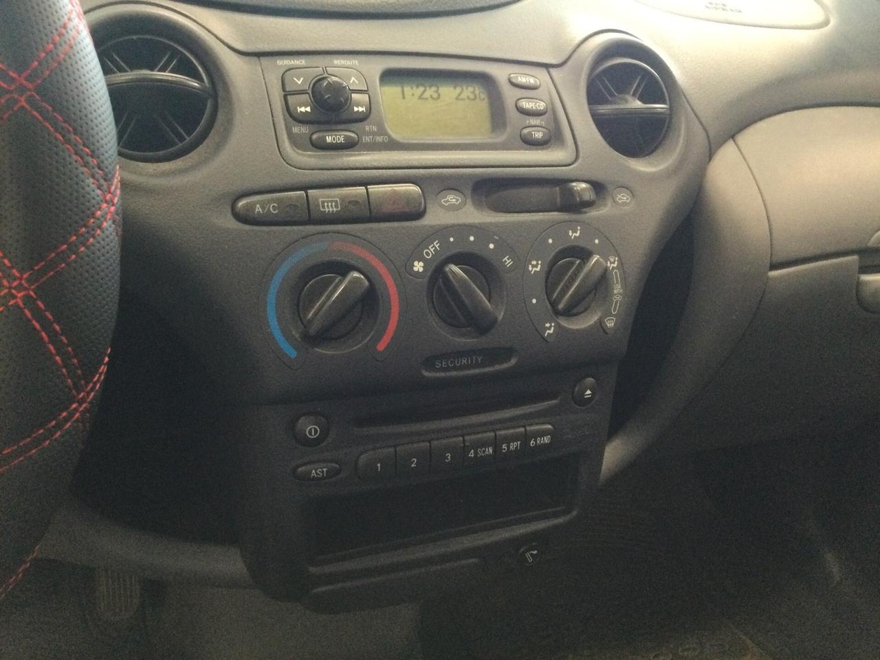 Toyota Yaris 1.0i 16V cat 3 porte '03