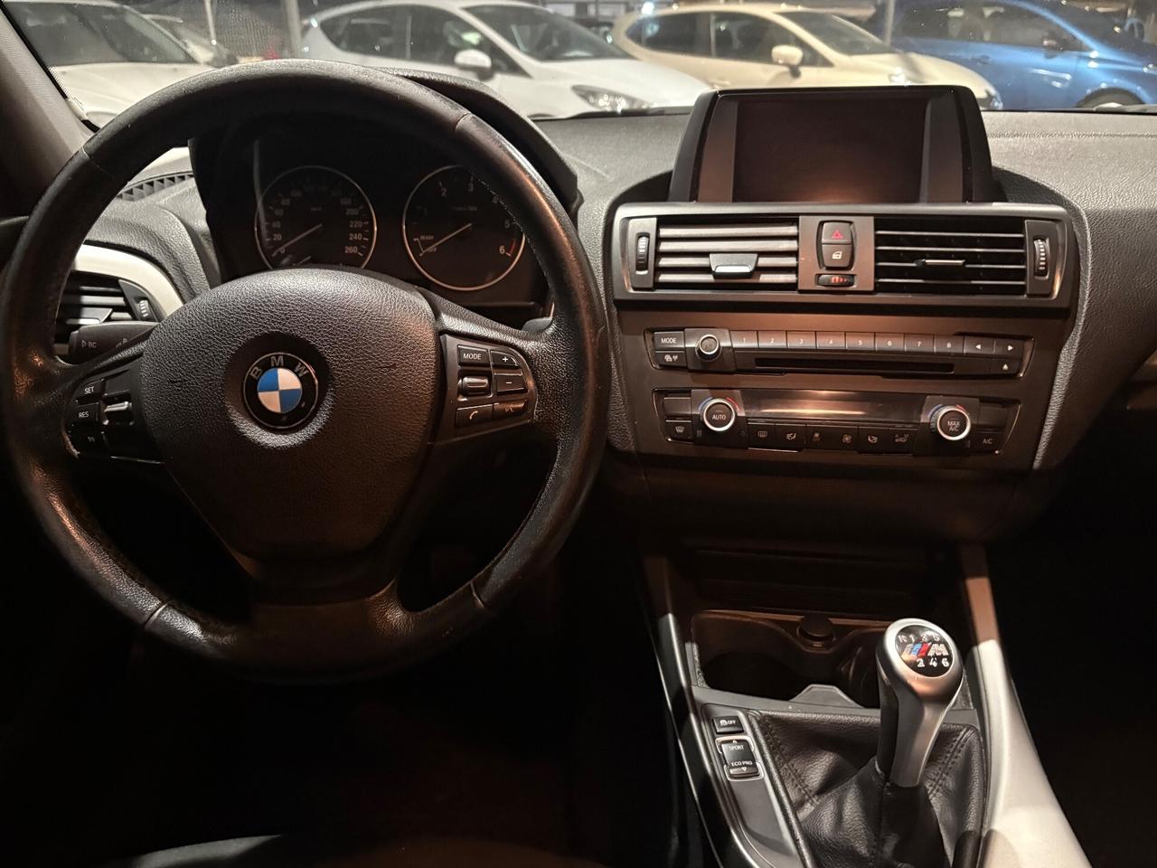 Bmw 118 118d 5p. Msport