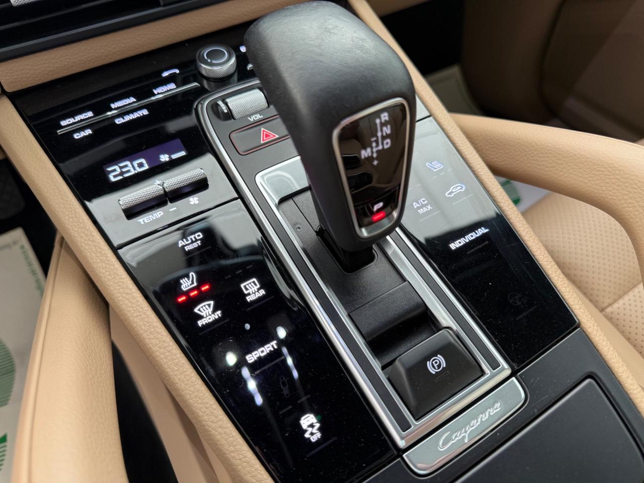 Porsche Cayenne 3.0 V6 340 CV Tetto Apribile Matrix