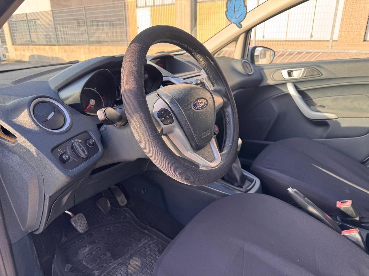 Ford Fiesta 1.4 TDCi Business GARANZIA 12 m