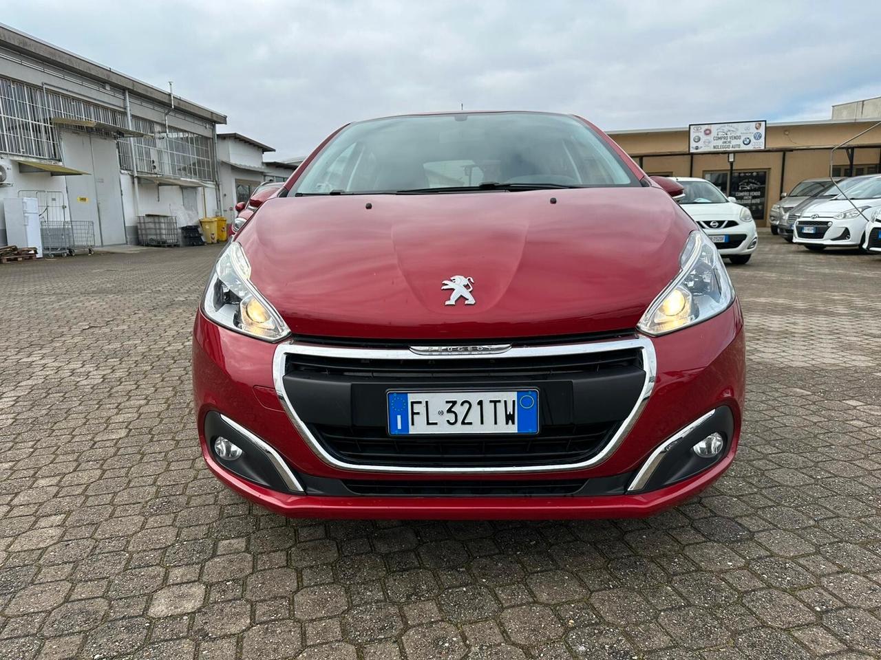 Peugeot 208 PureTech 82 5 porte Allure