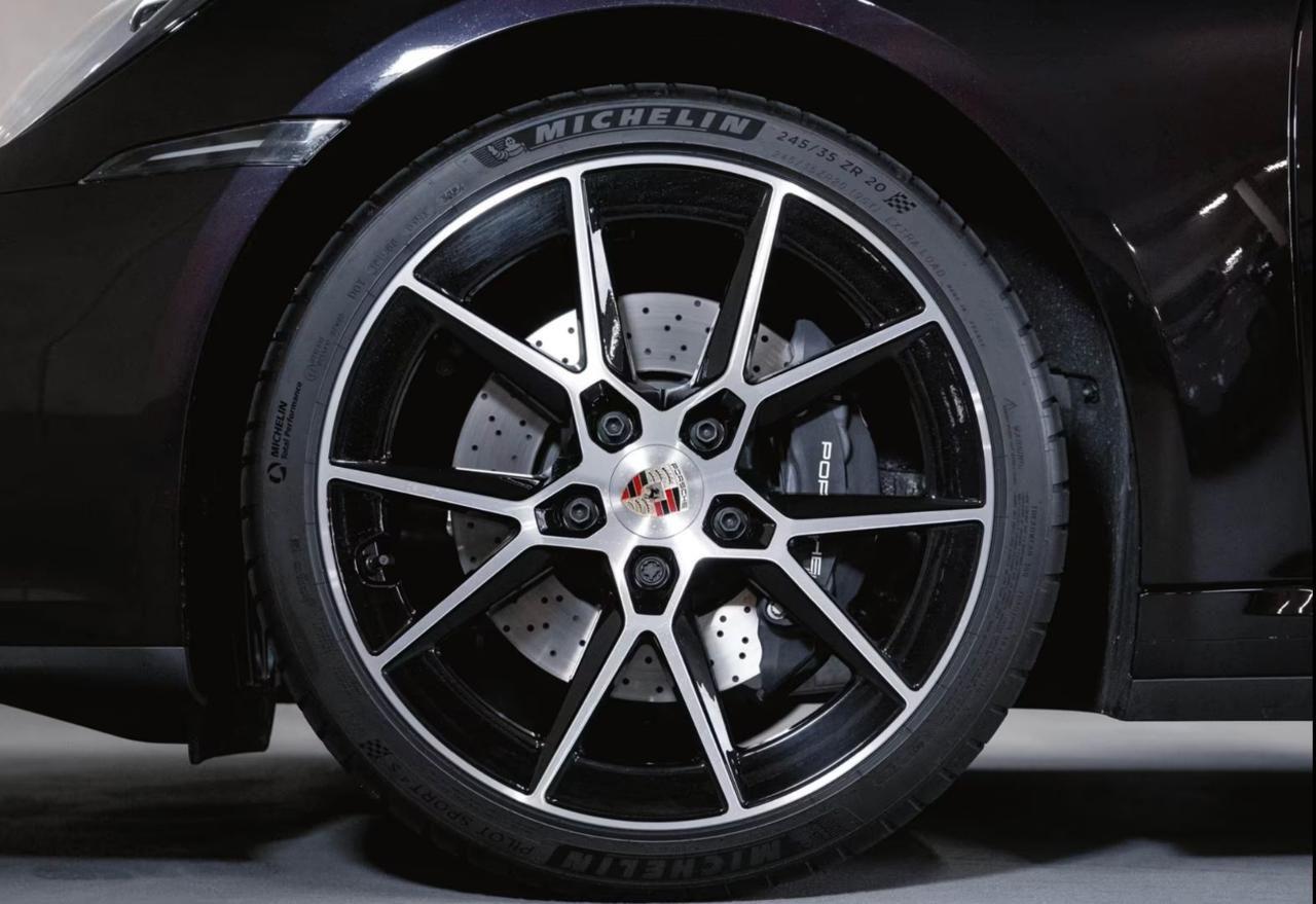 PORSCHE 992 Carrera 394cv*CONSEGNA 30 GIORNI*IVA DET