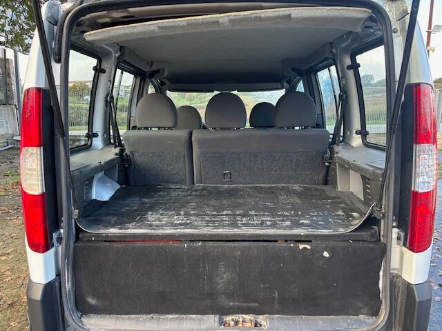 Fiat Doblò 1.6 16V Natural Power 5 posti