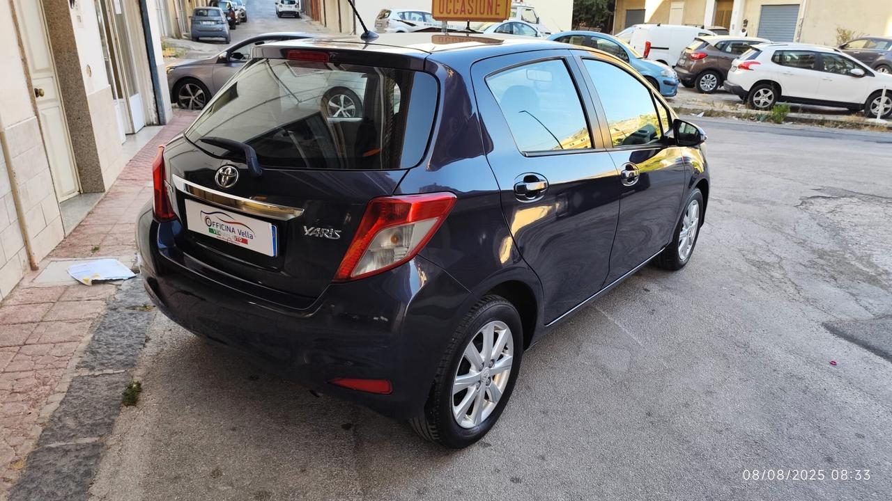 Toyota Yaris 1.0 5 porte