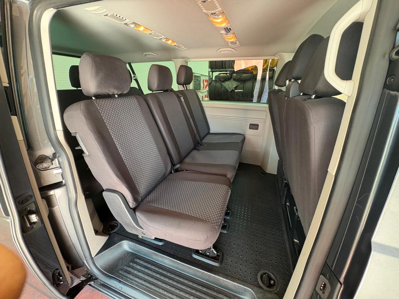 VOLKSWAGEN CARAVELLE Diesel 2.0 TDI CV 150 Km 181.933 garanzia 12 mesi