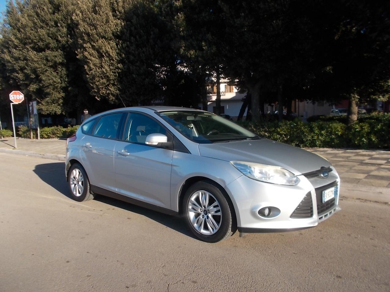 Ford Focus 1.6 TDCi 95cv *GANCIO TRAINO OMOLOGATO*