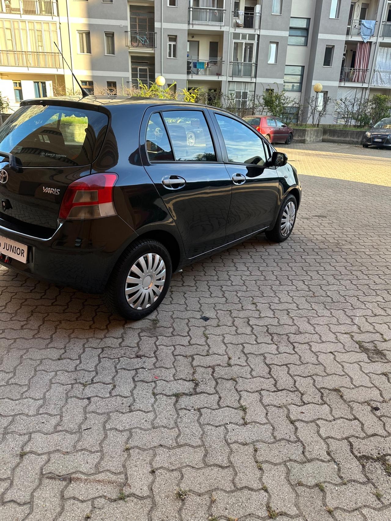 Toyota Yaris 1.0 5 porte Lounge