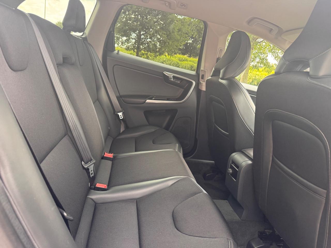 Volvo XC 60 XC60 D4 AWD Geartronic Kinetic