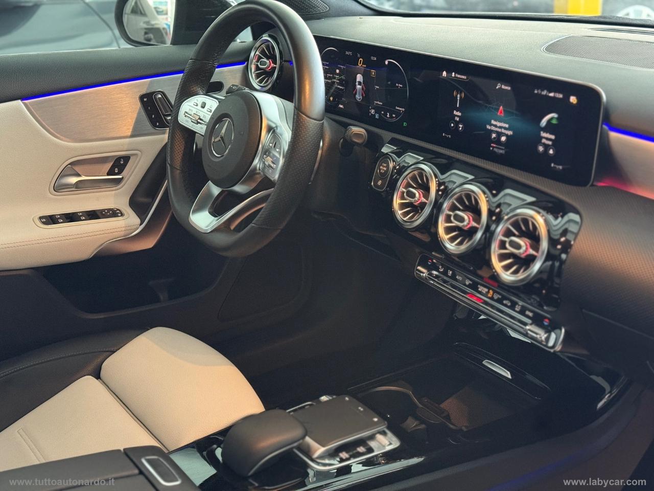 MERCEDES-BENZ A 180 d Automatic Premium