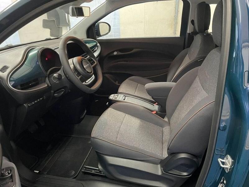 Fiat 500 500e Berlina 42 kWh La Prima