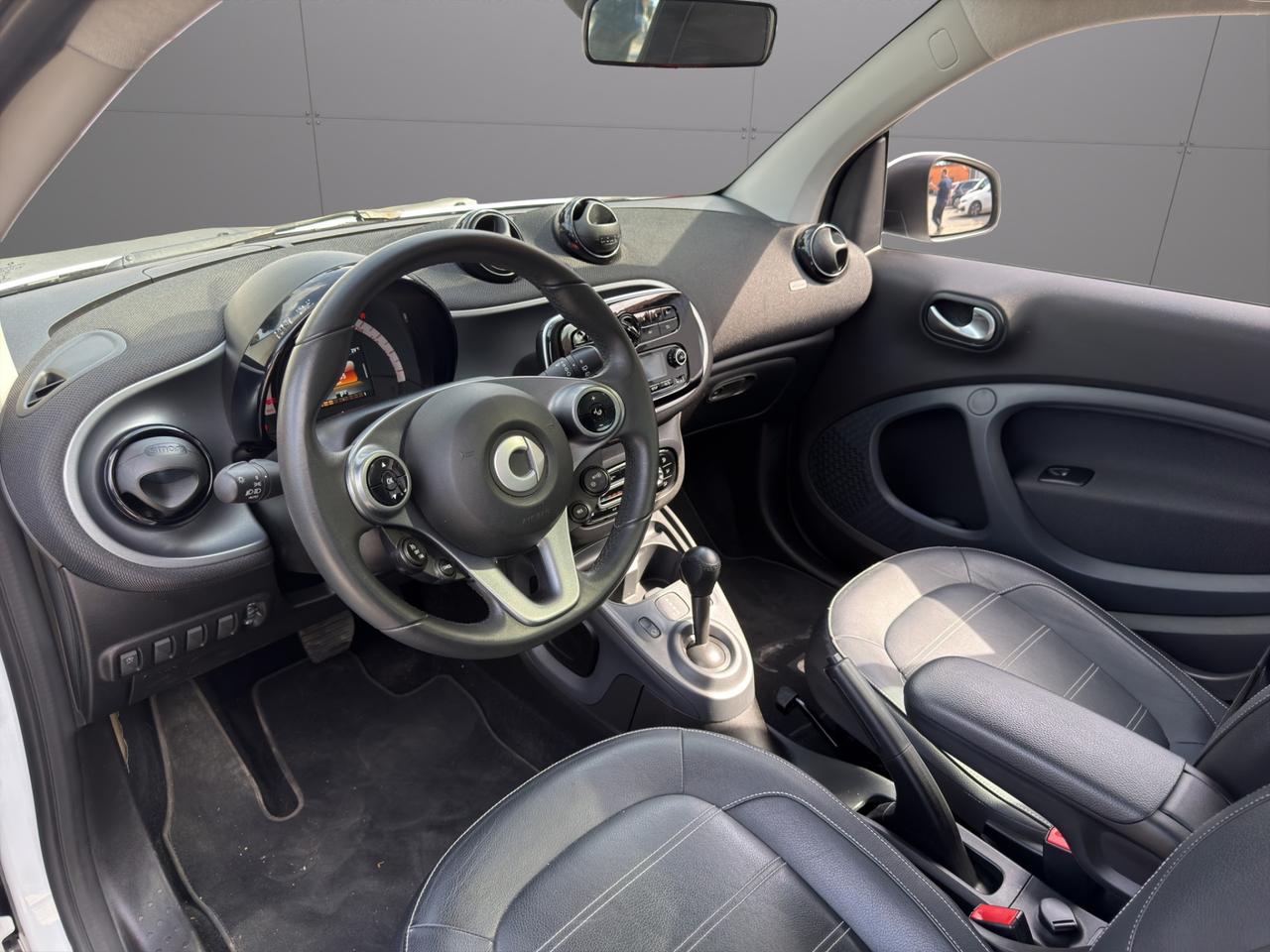 Smart forTwo 1.0 Prime - Unipro - Promo Finanziamento - Tetto panoramico - Bracciolo - Sedili riscaldabili