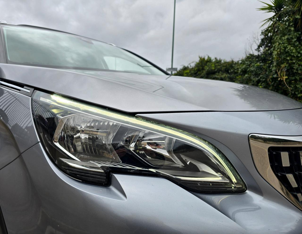 PEUGEOT 3008 GT LINE TETTO APRIBILE PARI AL NUOVO