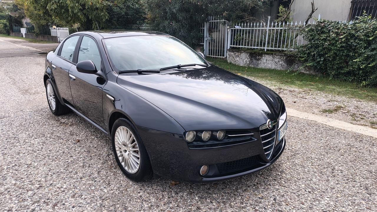 Alfa Romeo 159 1.9 JTDm 16V Exclusive