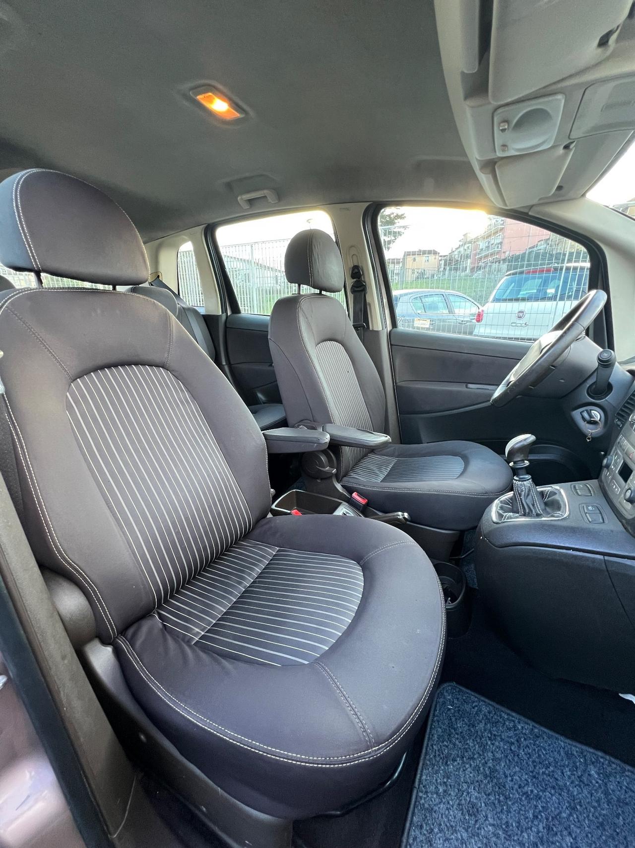 Lancia MUSA 1.4 16V Poltrona Frau