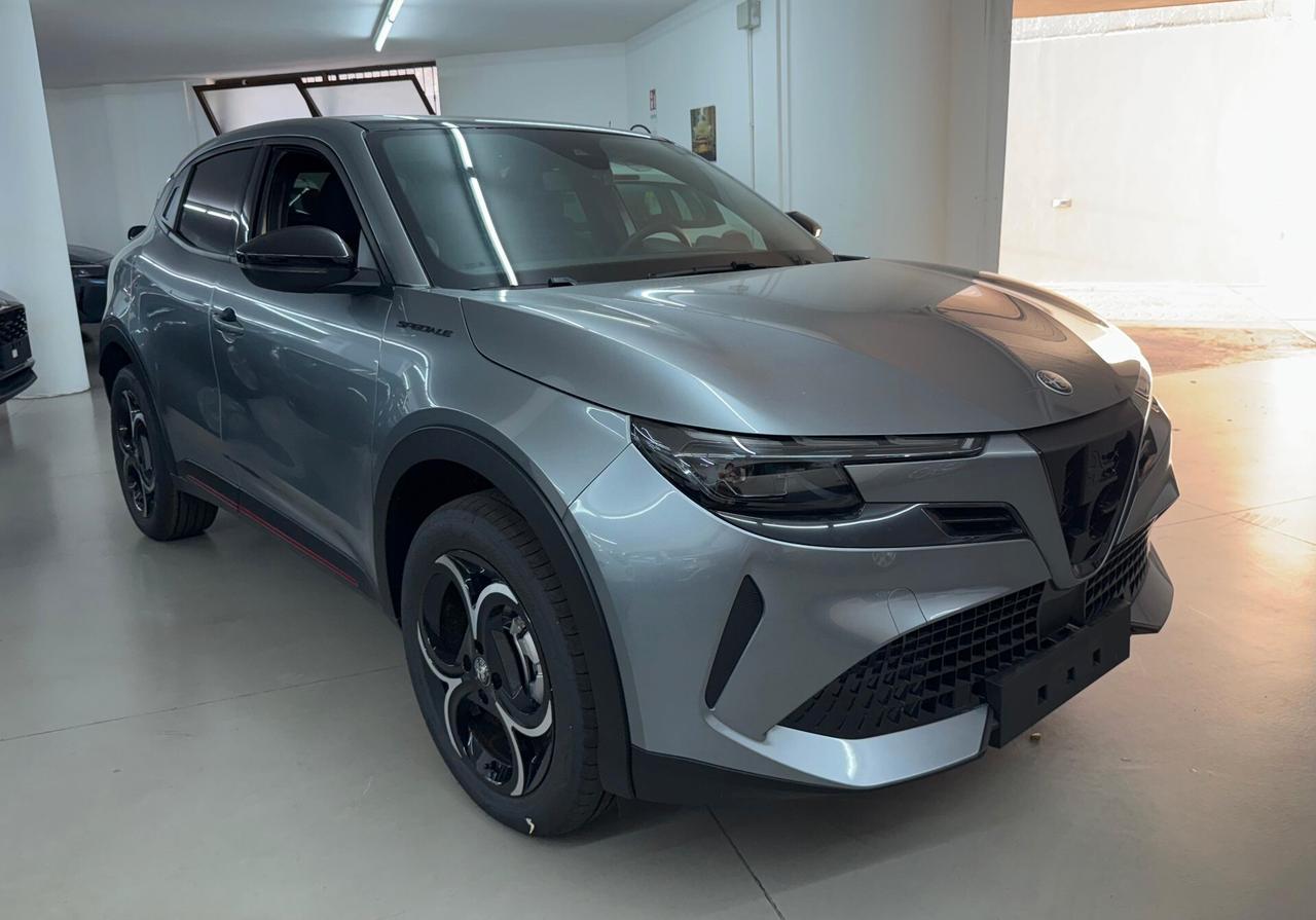 Alfa Romeo Junior 1.2 136 CV Hybrid eDCT6 Speciale
