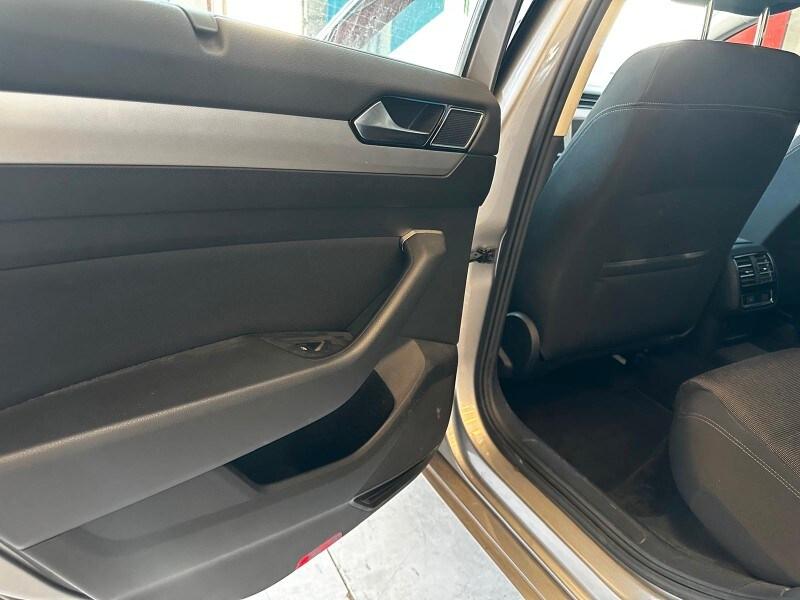 VOLKSWAGEN Passat 8ª serie Passat Variant 2.0 ...